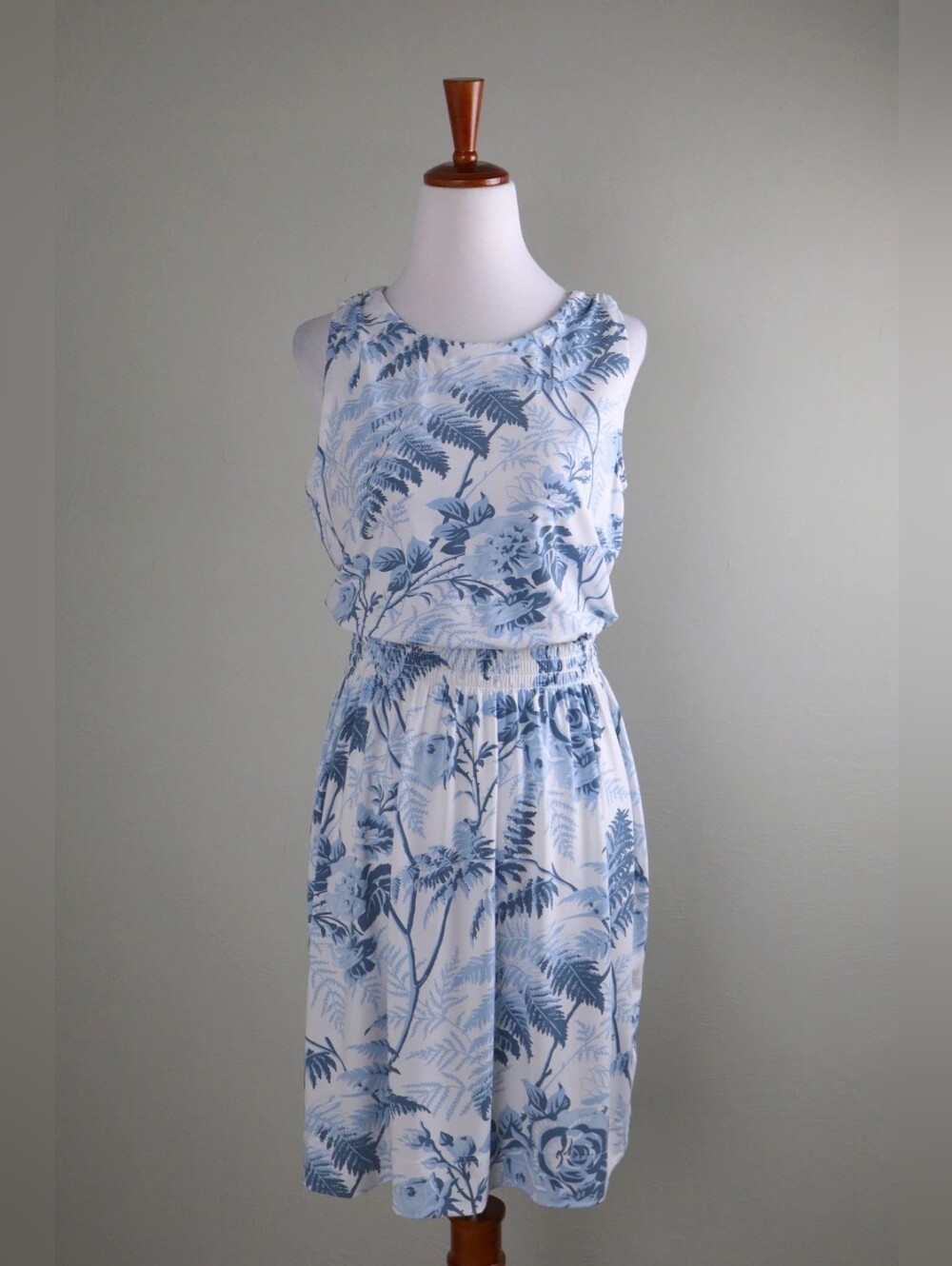 Sleeveless Blue Floral Midi Dress